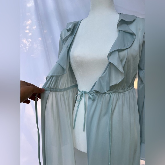 Vintage Montgomery Ward Ruffle Robe - Picture 5 of 6
